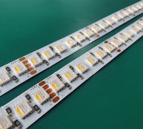 Nouvelle arrivée 2: luminaire de projet de haute qualité RGBW LED Strip 120leds.