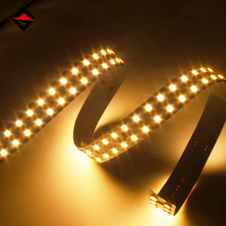 Quelle est la différence entre aucune bande lumineuse déroulante sans tension et autres?